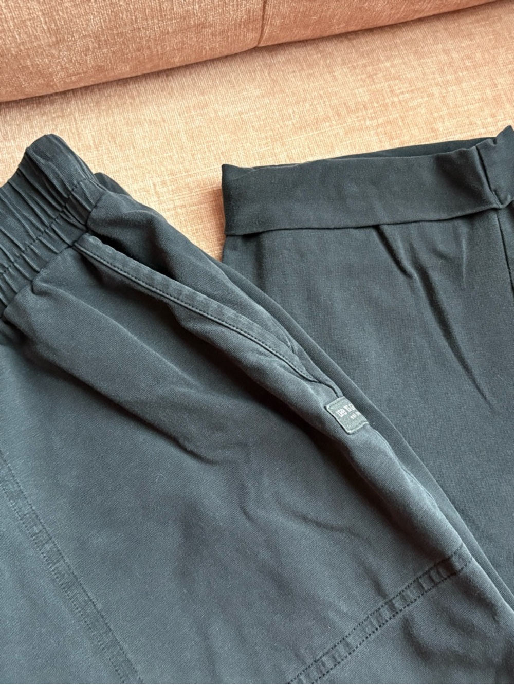 Women’s Black Casual Elastic-Waist Pant, Life Is Good brand